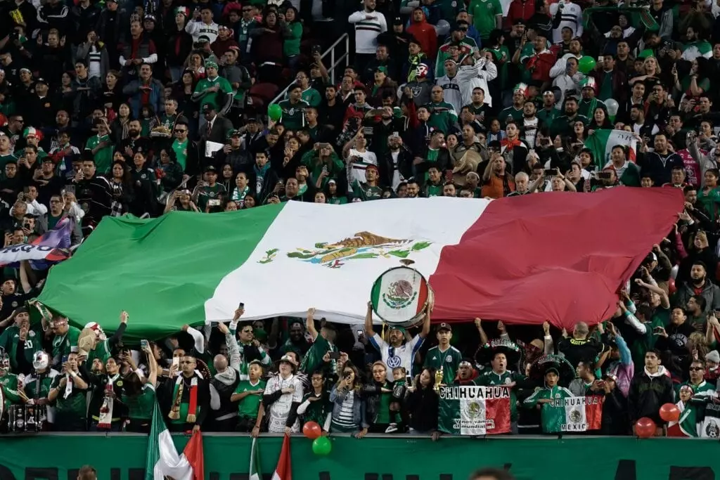 Julio Caesar Chavez made attendance history in 1993