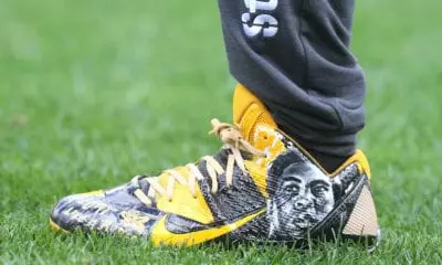 Leon Spinks Upsets Muhammad Ali In Las Vegas