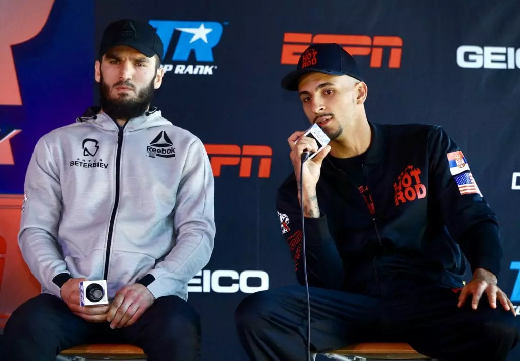 Kala beterbiev mic