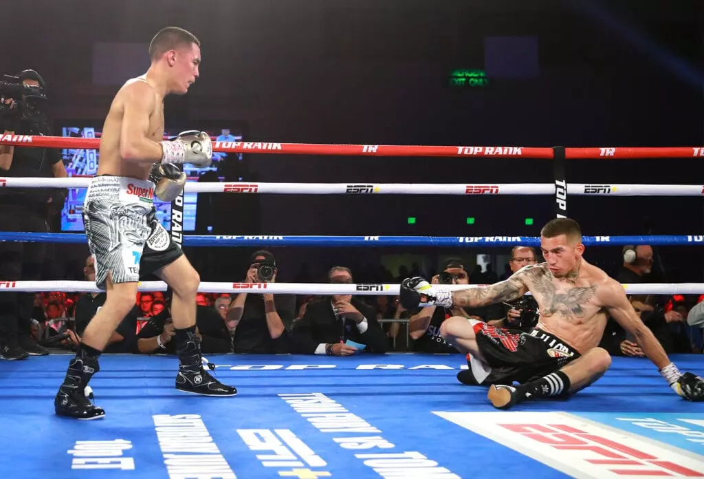 Valdez fight knockdown