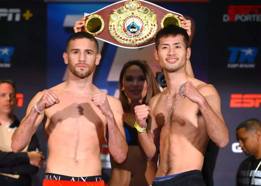 Jeyvier Cintron vs Koki Eto pose