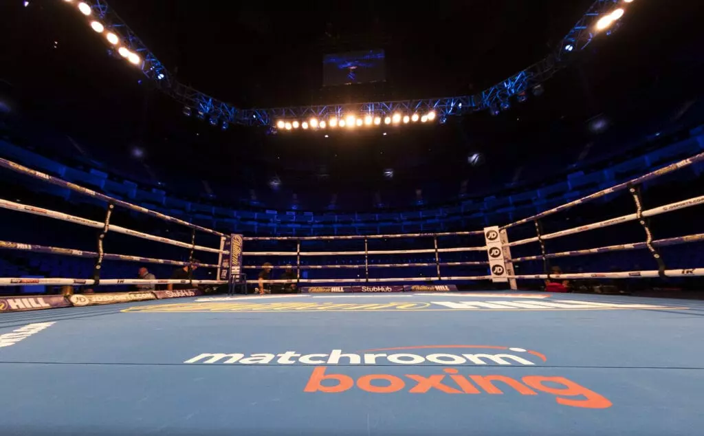 Evander Holyfield became Cruiserweight champ in 1986