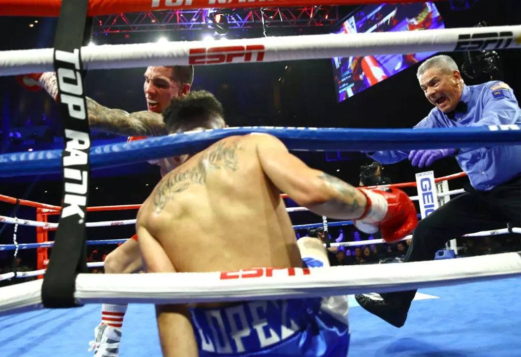 Oscar Valdez vs Adam Lopez 2nd knockdown