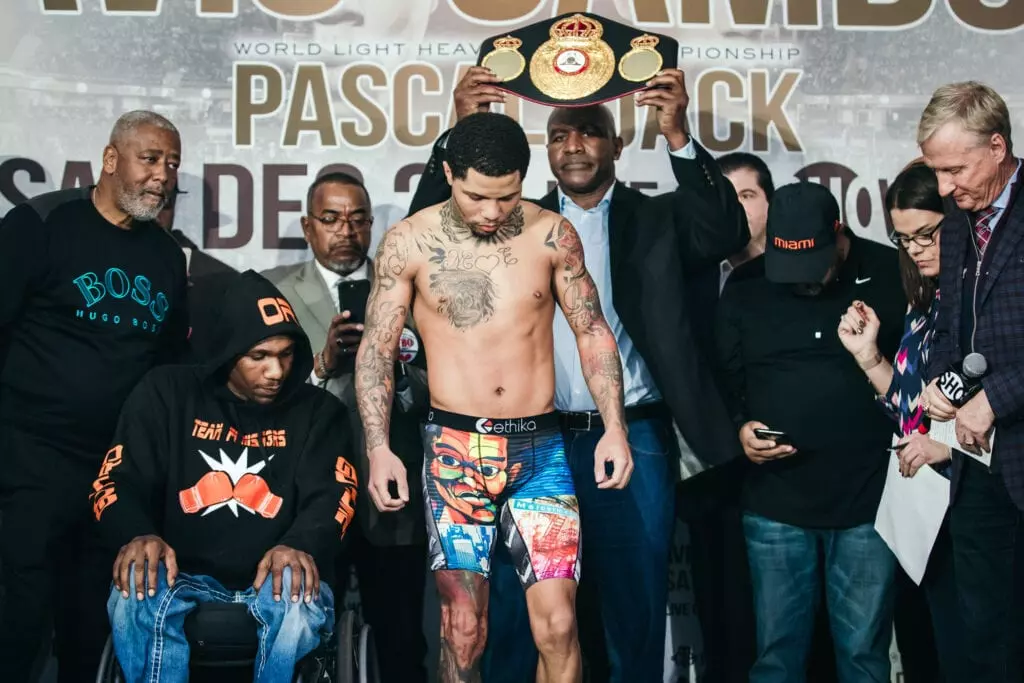SHO Davis vs Gamboa ATL Weigh In WESTCOTT 038