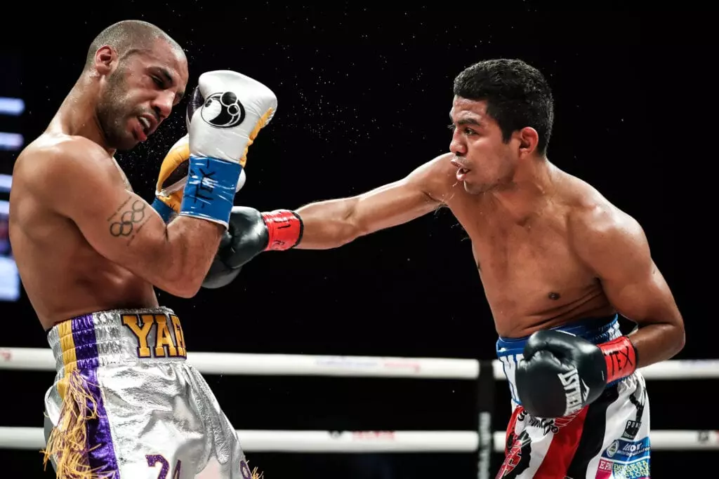 DAZN Garcia vs Vargas TX Fight Night WESTCOTT 6411