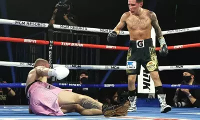 Oscar Valdez vs Jayson Velez knockdown2