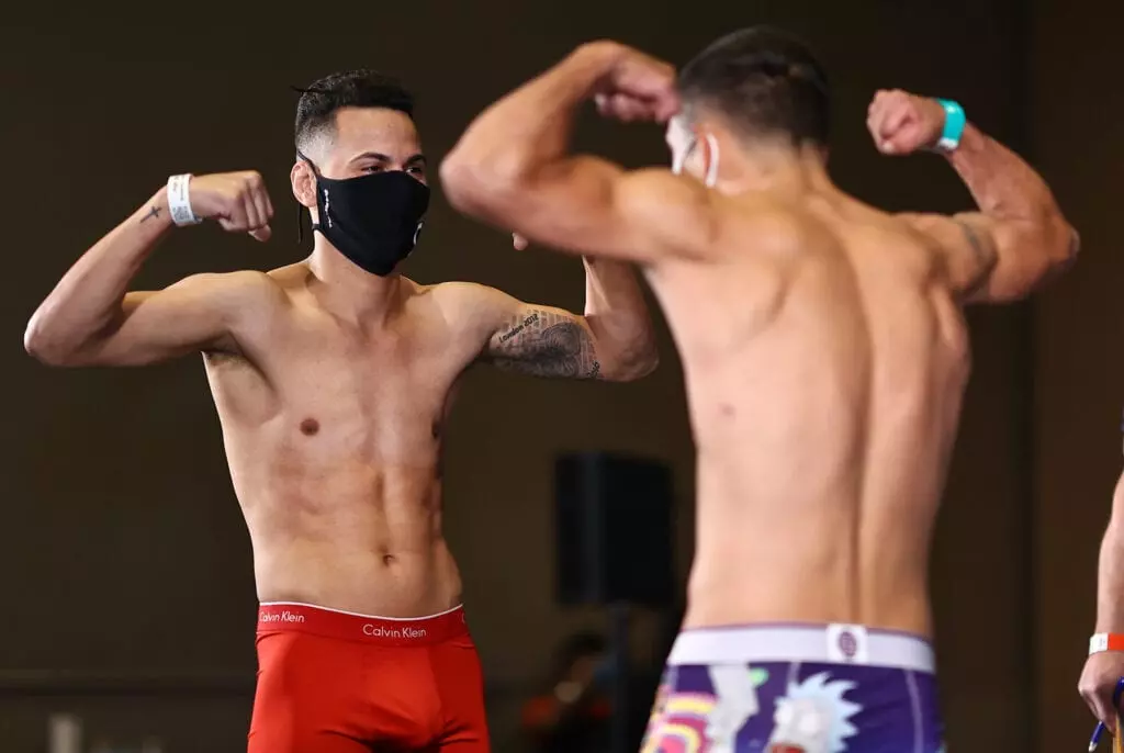 Robeisy Ramirez vs Adan Gonzales angle faceoff