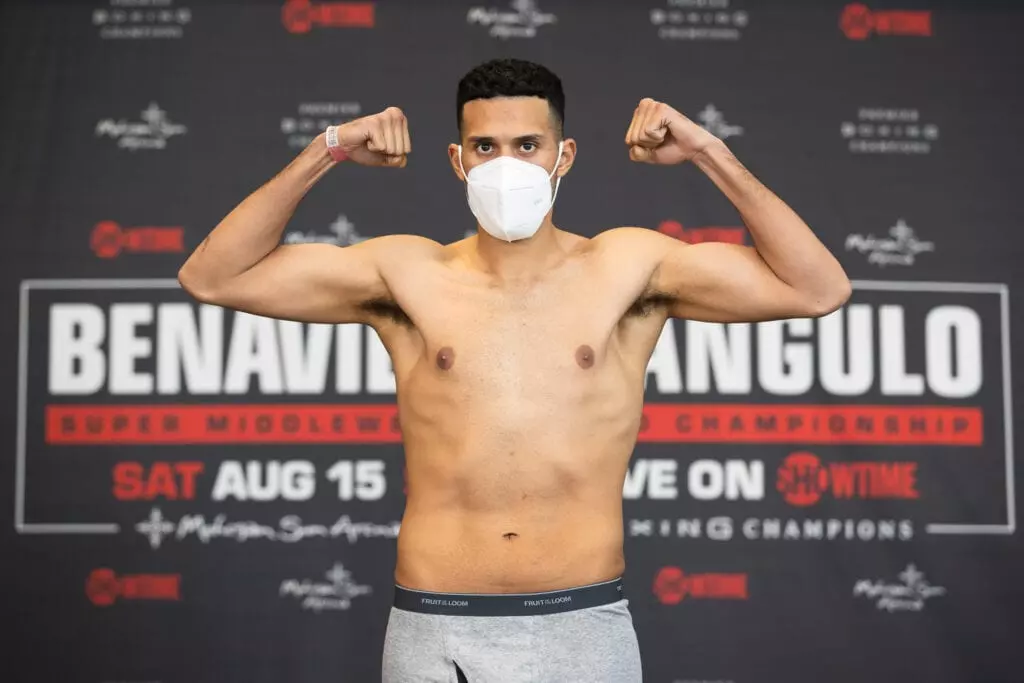 SHO Benavidez Angulo Weigh In 015