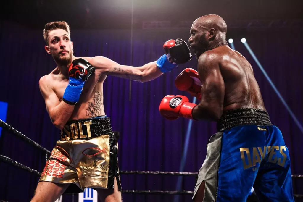 Reymart Gaballo Wins Controversial Split Decision From Emmanuel Rodriguez