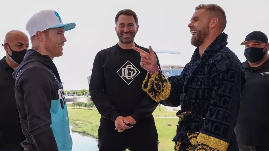 DAZN's Mora On Saunders Chances- "Stay On Outside"