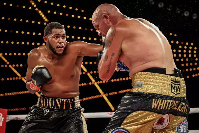 Michael Hunter-Jerry Forrest Headline Triller Card