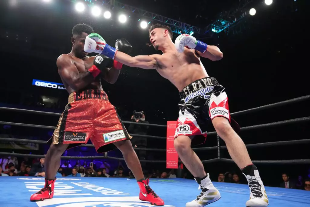 Jose Valenzuela Cruises Past Berrio
