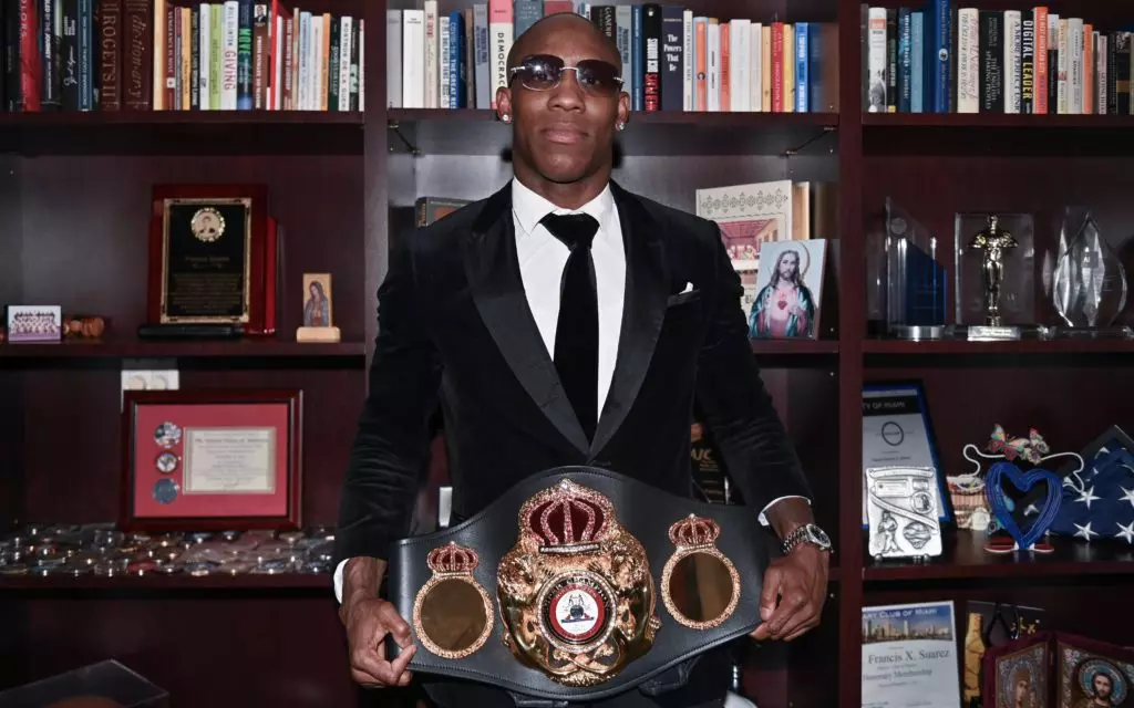 Yordenis Ugás Given Key To City In Miami