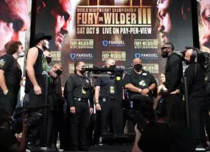 Tyson Fury vs Deontay Wilder faceoff2