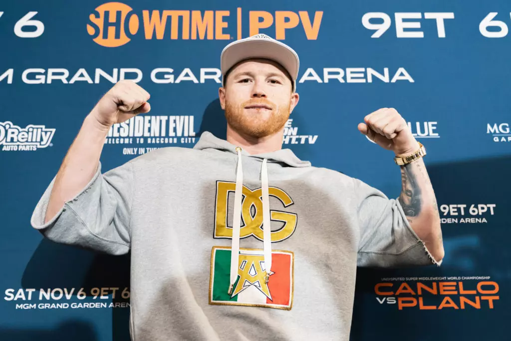 Canelo Arrives In Vegas Seeking More History