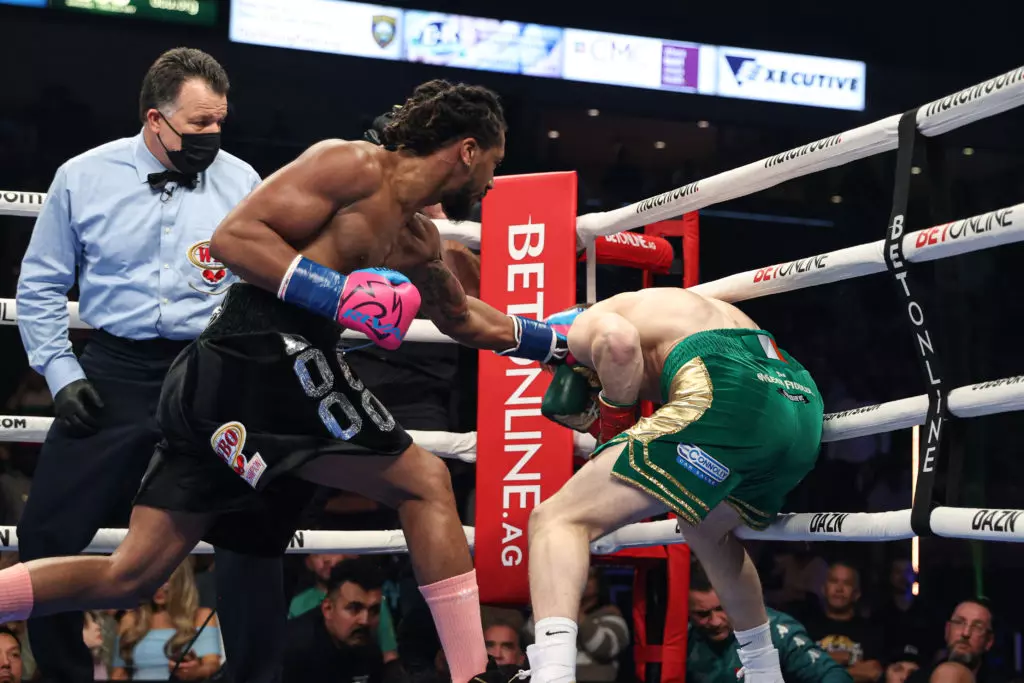 Demetrius Andrade Gets Early KO Of Jason Quigley