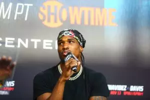 SHO PRESSER KYRONE DAVIS TRAPPFOTOS 11112021 0551