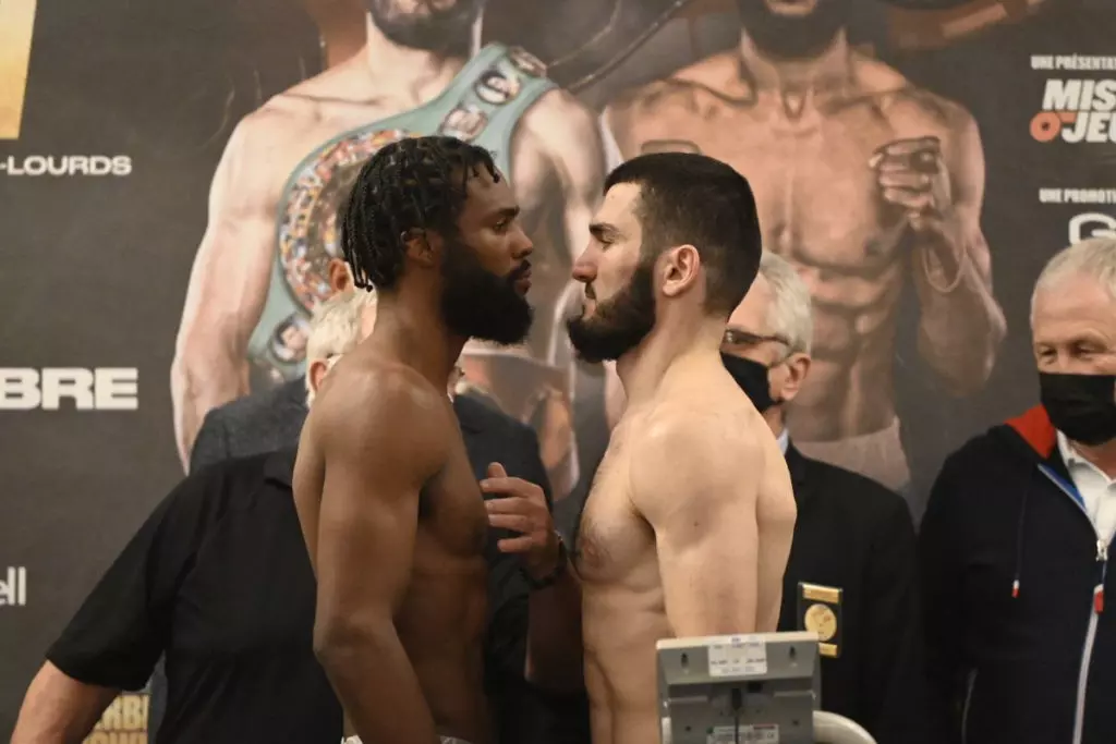 No Fans for Beterbiev Browne?