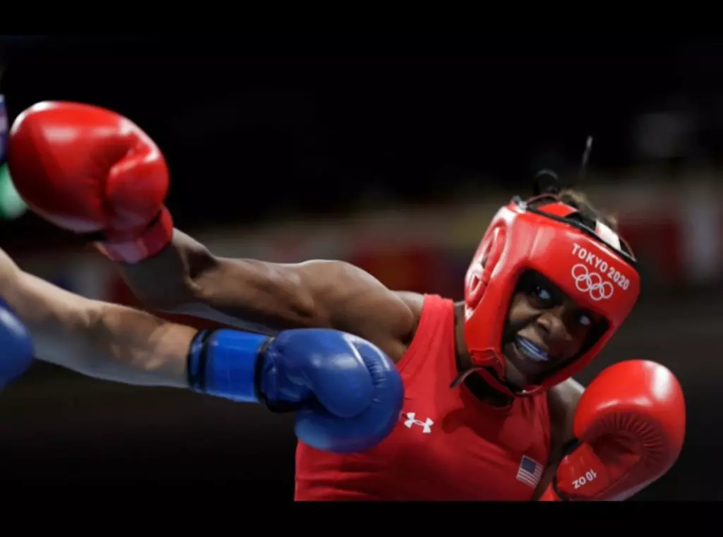 Split_ Signs USA Medalist Oshae Jones