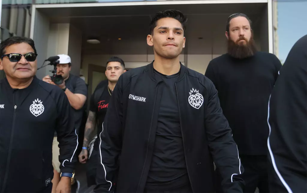 Why Did Ryan Garcia-Issac Cruz Get Undone So Quickly?