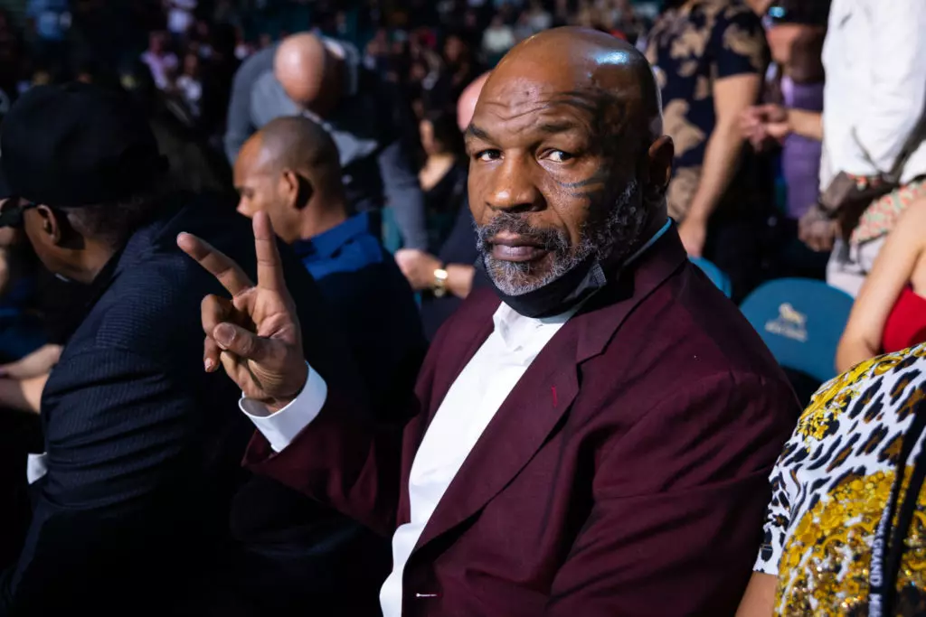 Mike Tyson's Explosive Comeback vs. Peter McNeeley – August 19, 1995