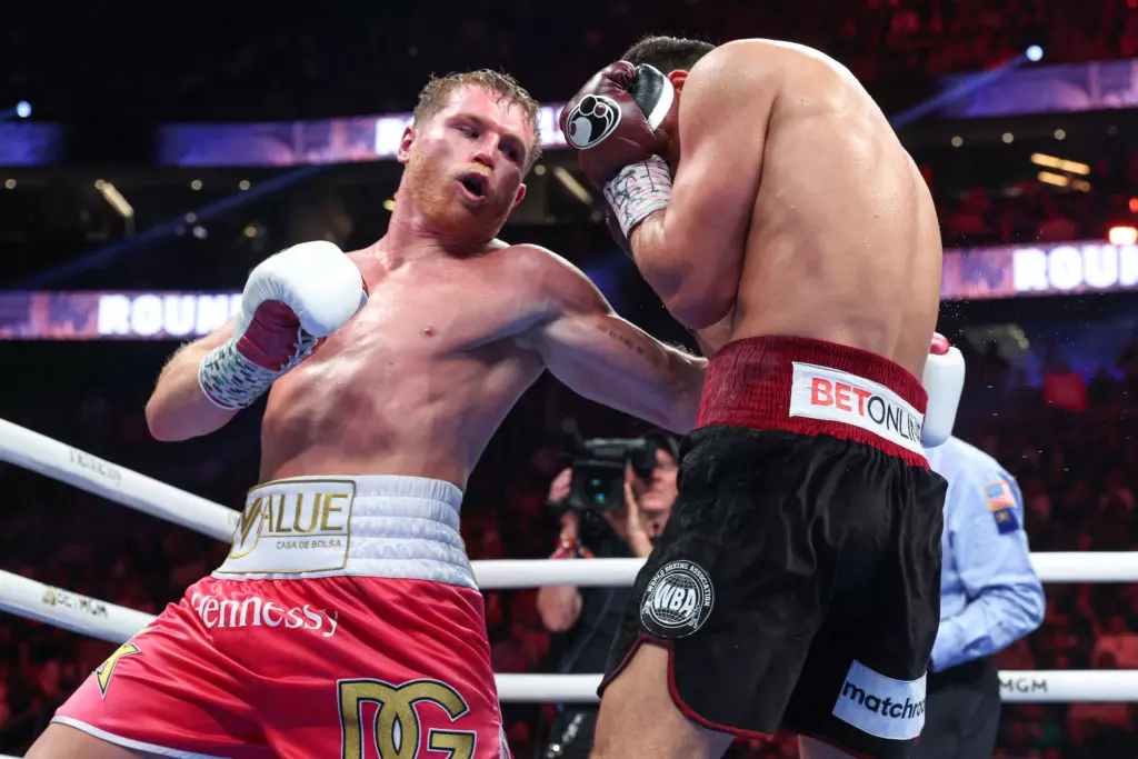 Canelo Reputation Apparently Influenced Early Judging Saturday