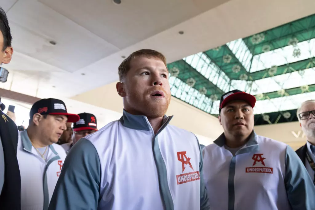 Canelo Entertaining Idea Trying For Usyk Fight?