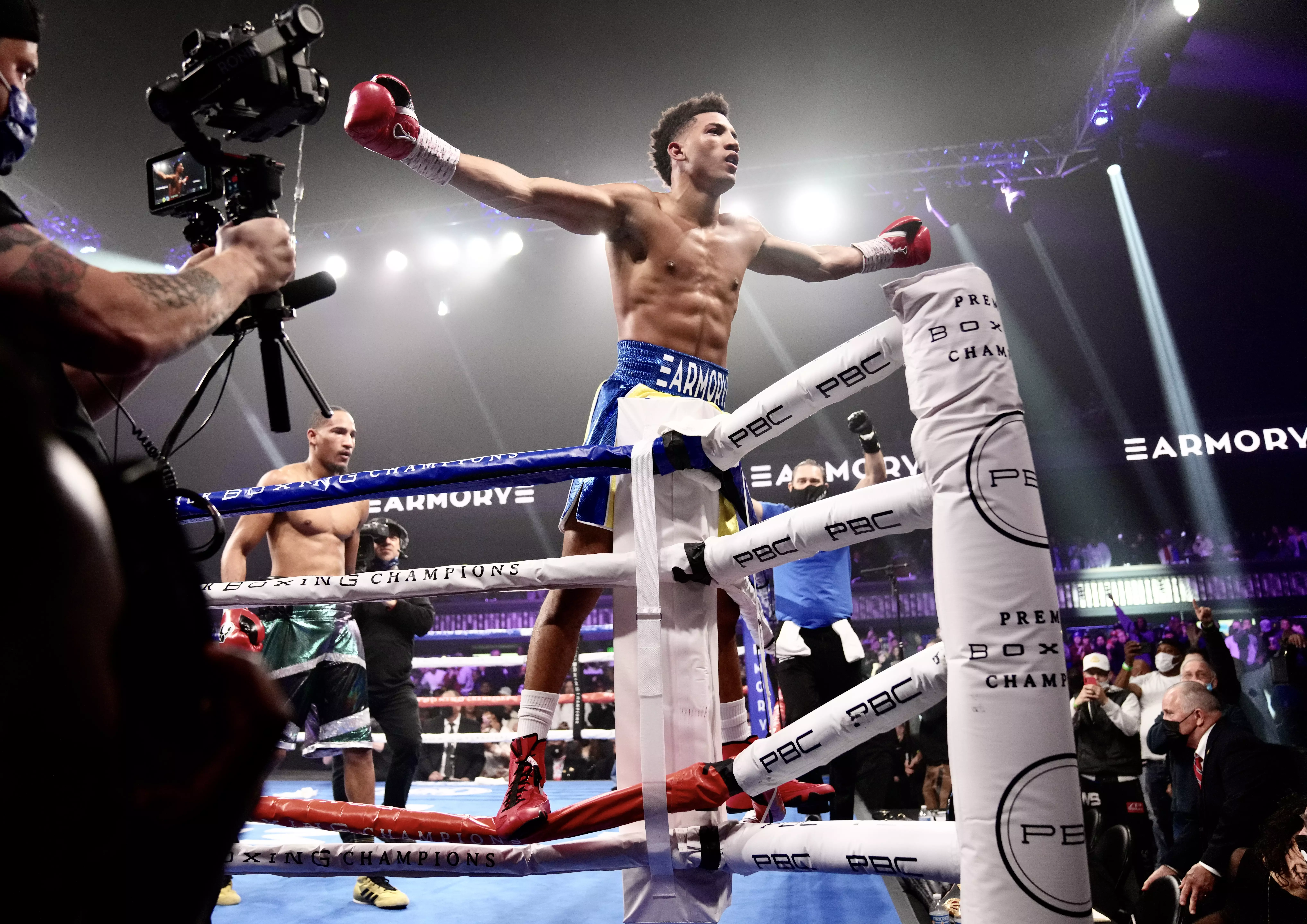 David Morrell Accepts Benavidez Challenge To Division