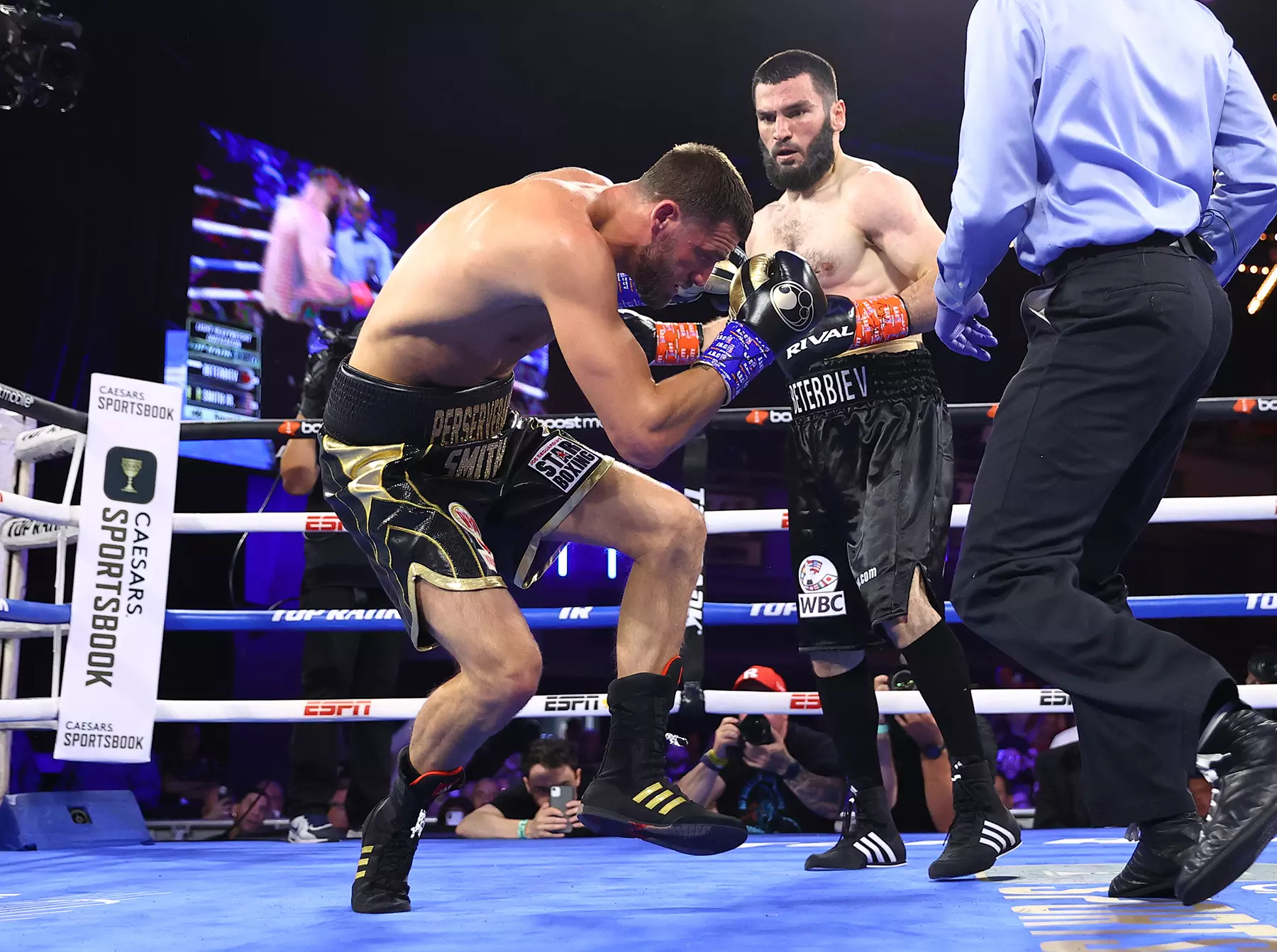 Artur Beterbiev Destroys Joe Smith Saturday Night