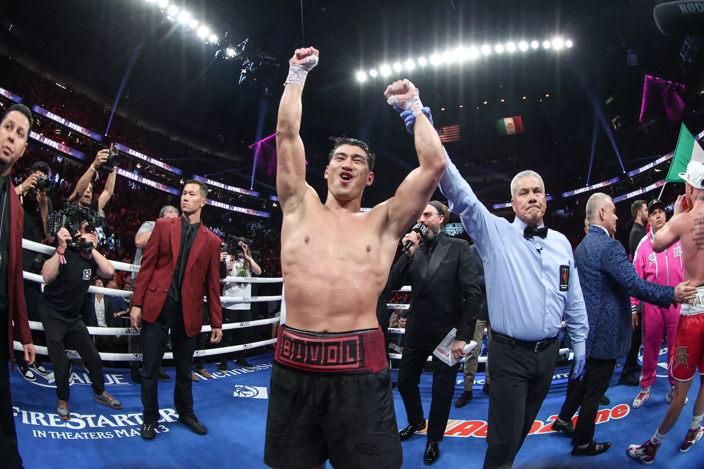 Russell Mora Will Referee Canelo Alvarez Title Bout Again