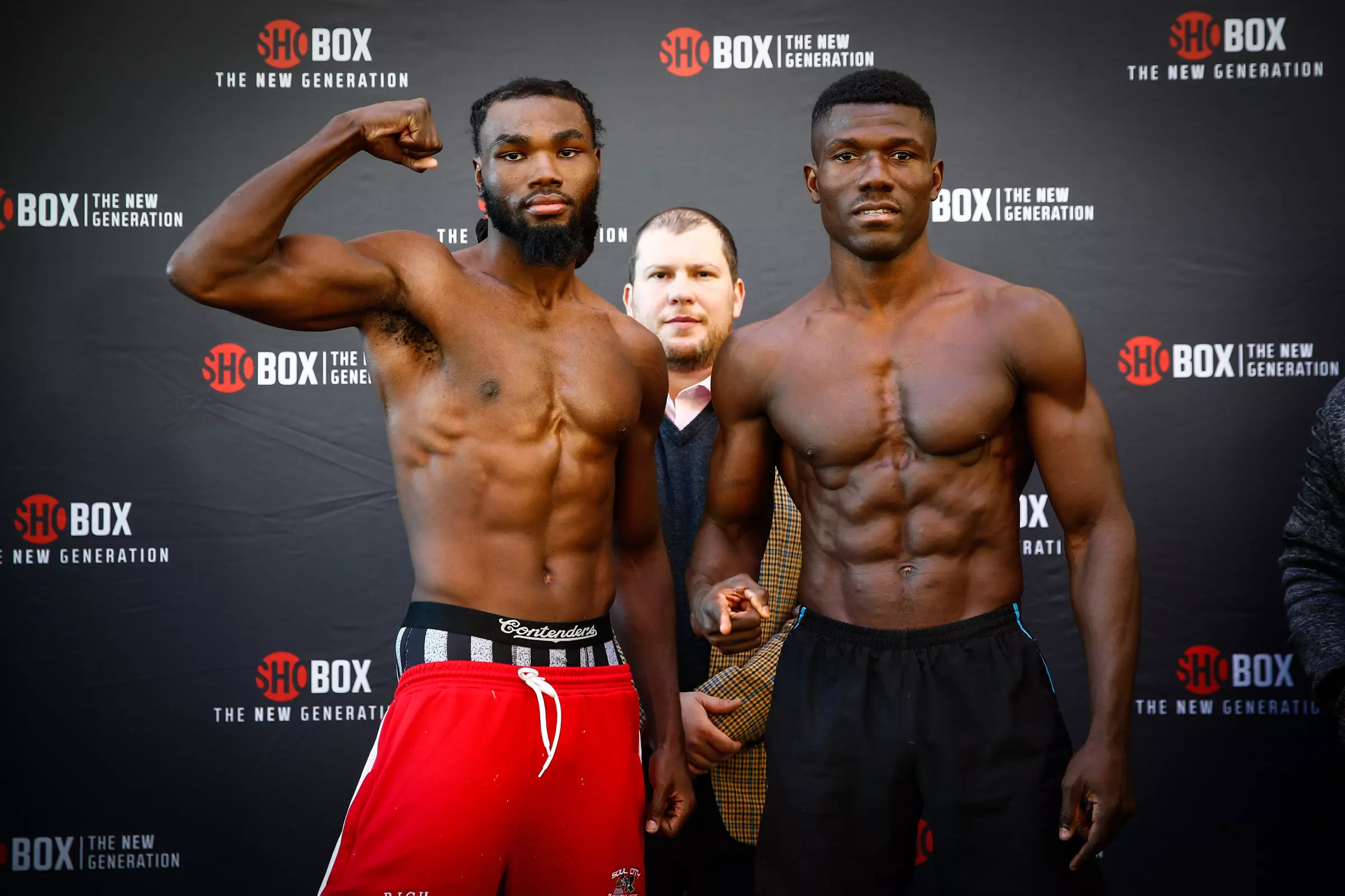 LR SHO SHOBOX WEIGH IN STEEN VS AGBEKO TRAPPFOTOS 10202022 1511