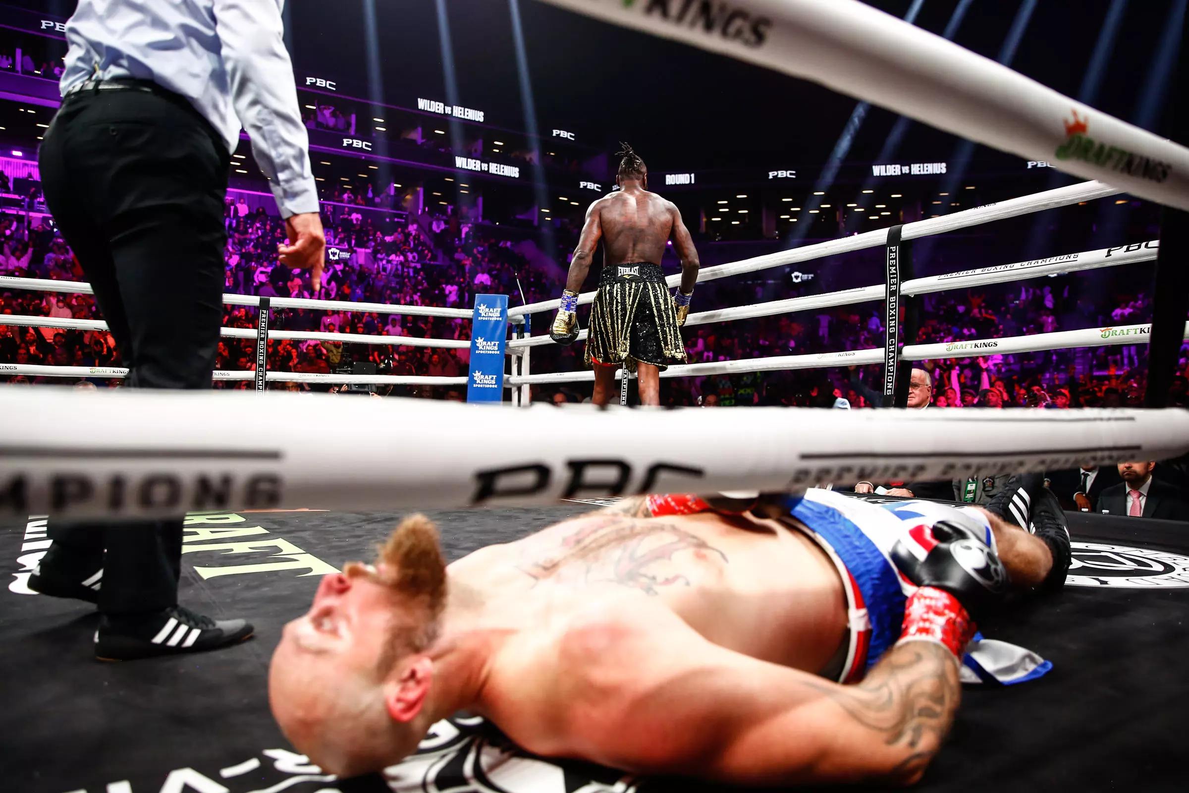 Deontay Wilder Destroys Helenius With Massive 1st Round KO