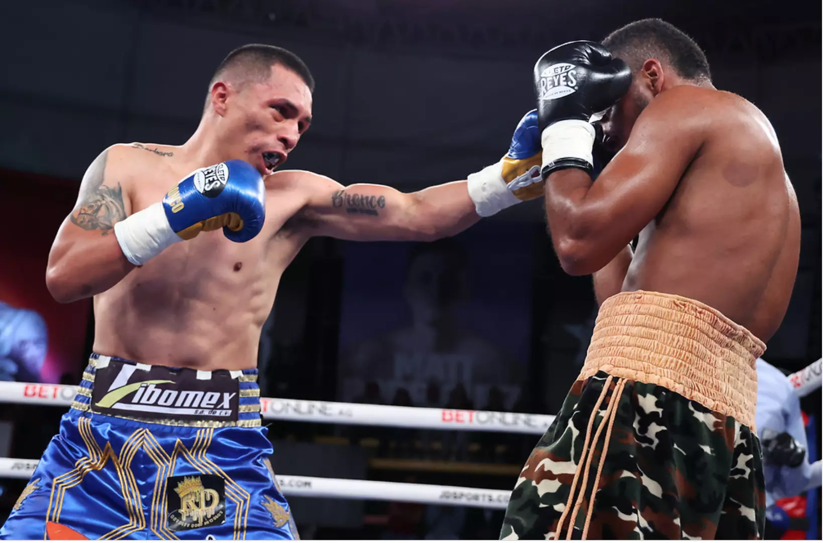 Mauricio Lara Scores Convincing KO Over Sanmartin