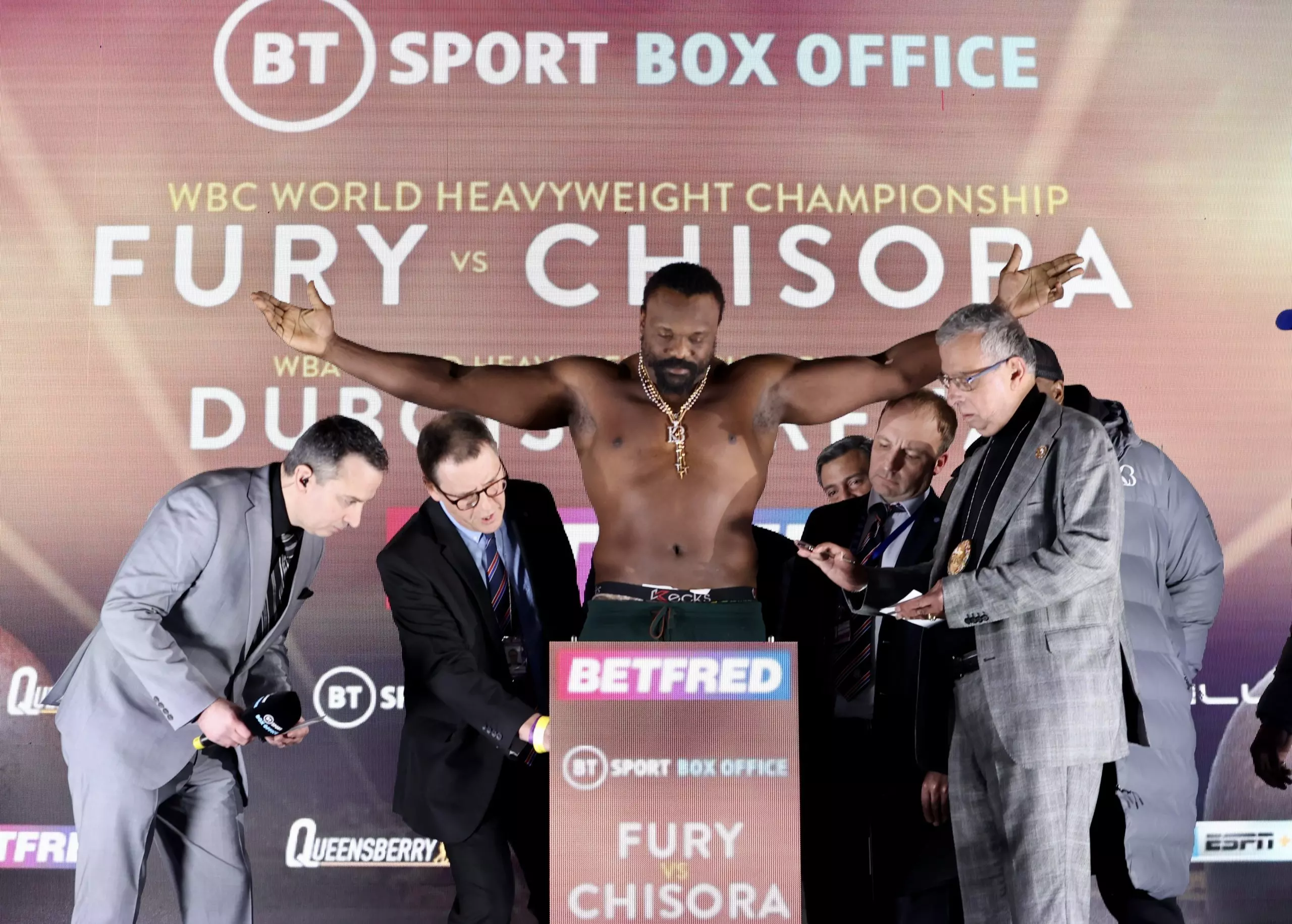 British Fans Anti-Hero Derek Chisora Returns