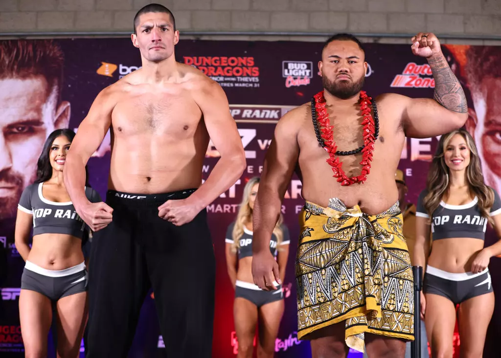 Antonio Mireles vs Patrick Mailata pose