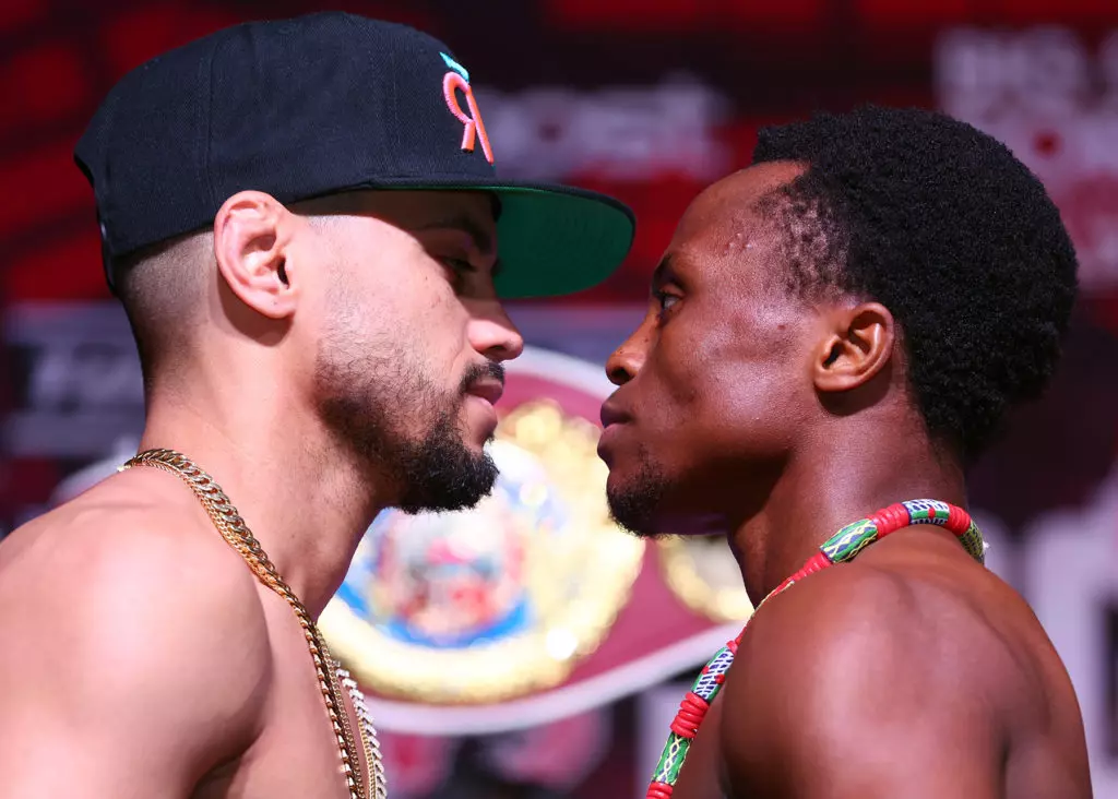 Robeisy Ramirez vs Isaac Dogboe faceoff close