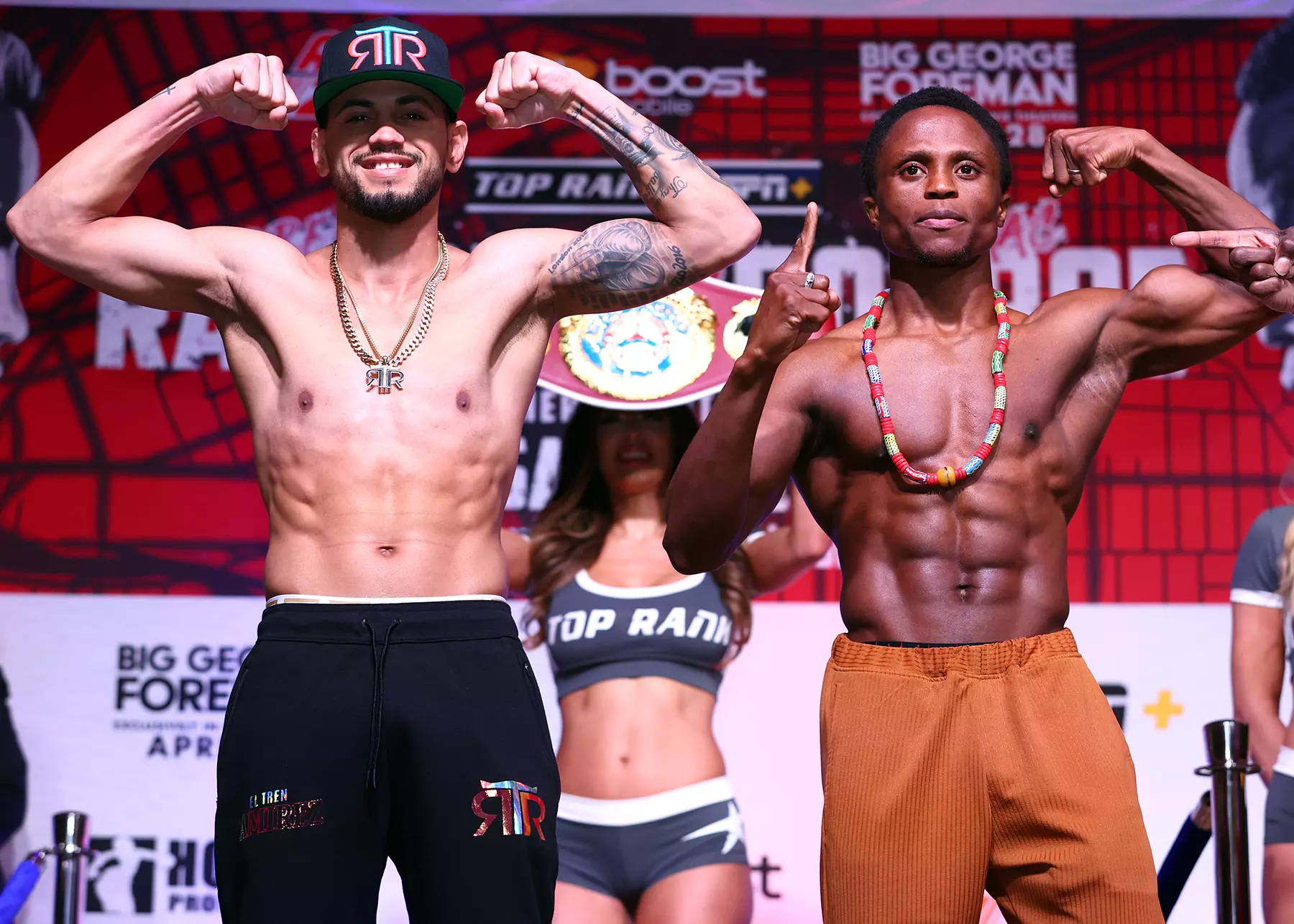 Robeisy Ramirez vs Isaac Dogboe pose2