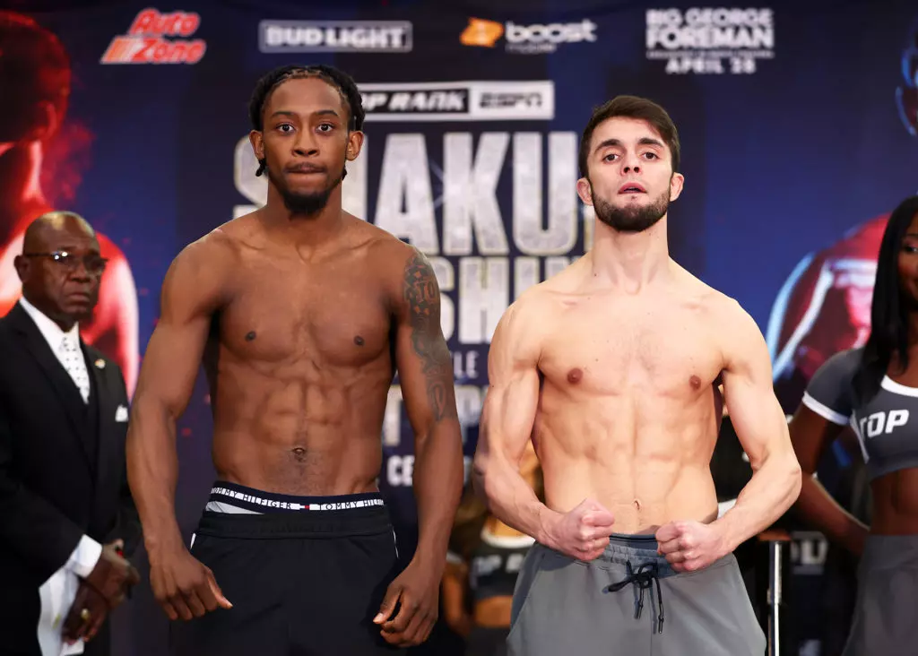 Keyshawn Davis vs Anthony Yigit pose
