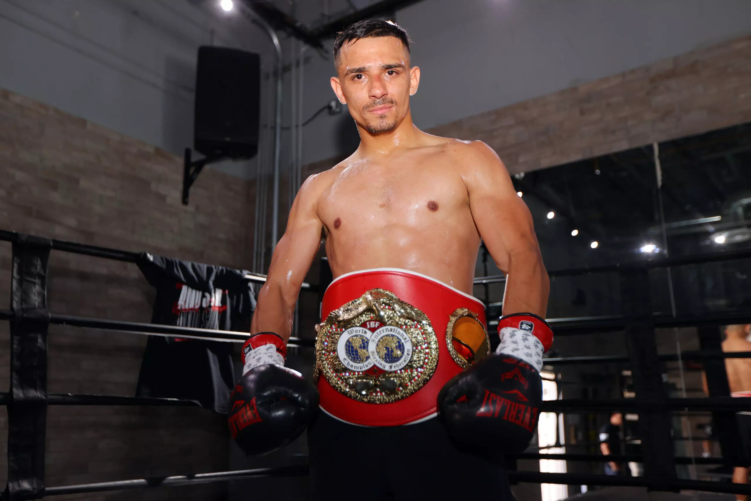 Luis Alberto Lopez- 'Will Knock Michael Conlan Out'