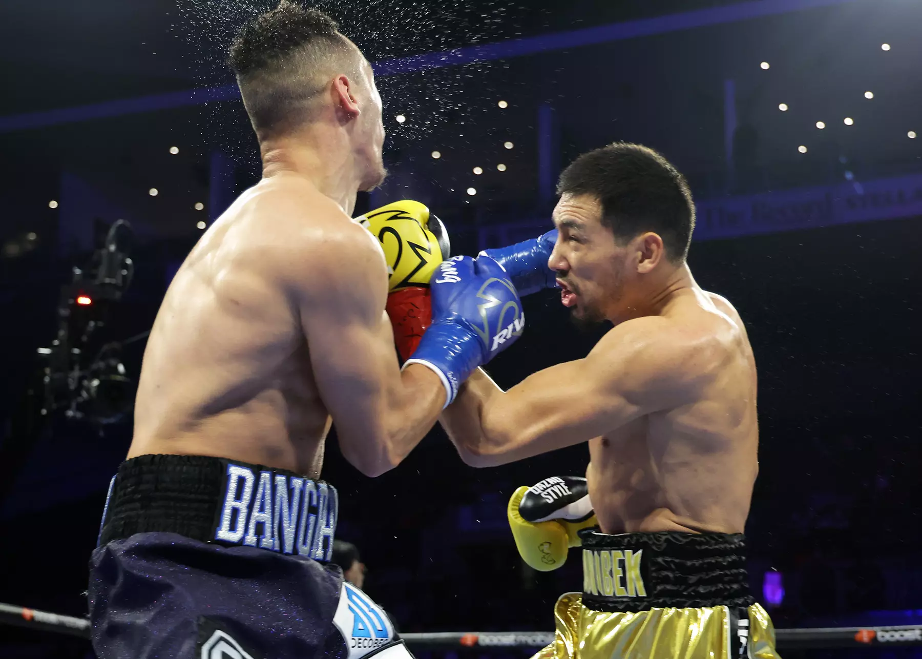 Janibek Alimkhanuly Destorys Butler In WBO Defense