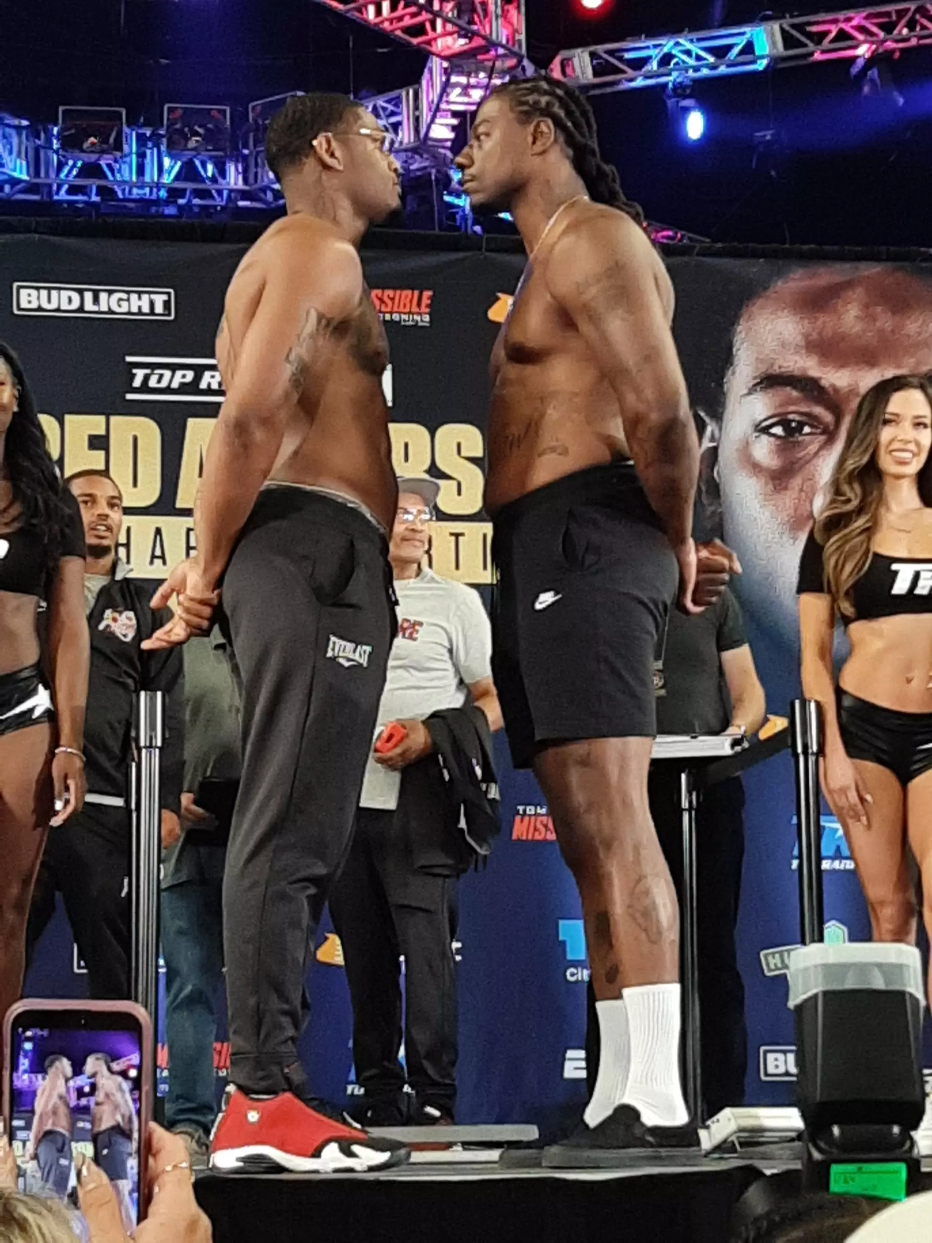 Anderson vs Martin Weigh In