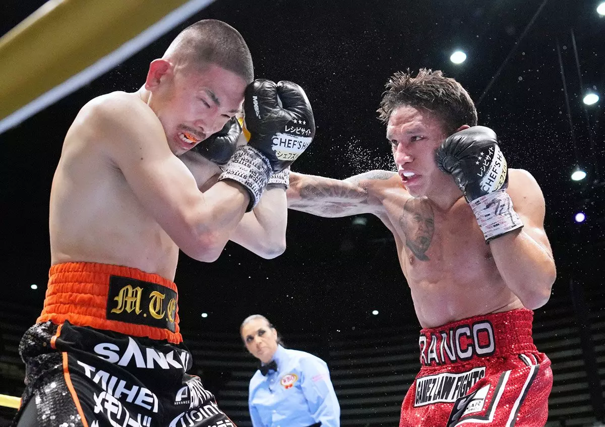 Kazuto Ioka vs Joshua Franco by Naoki Fukuda03b