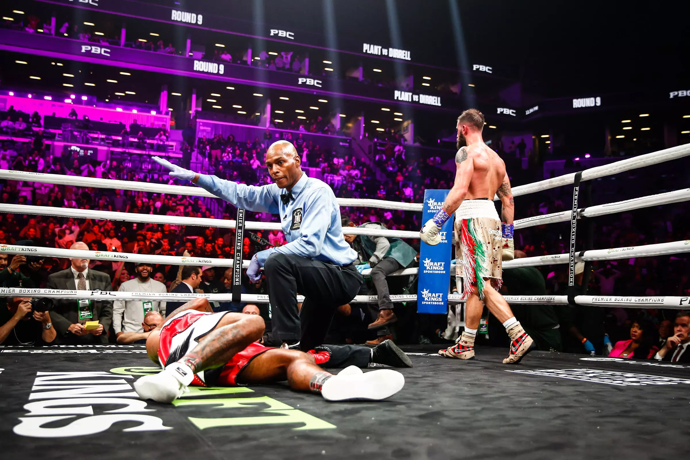 Veteran Harvey Dock Will Referee Errol Spence vs. Terence Crawford