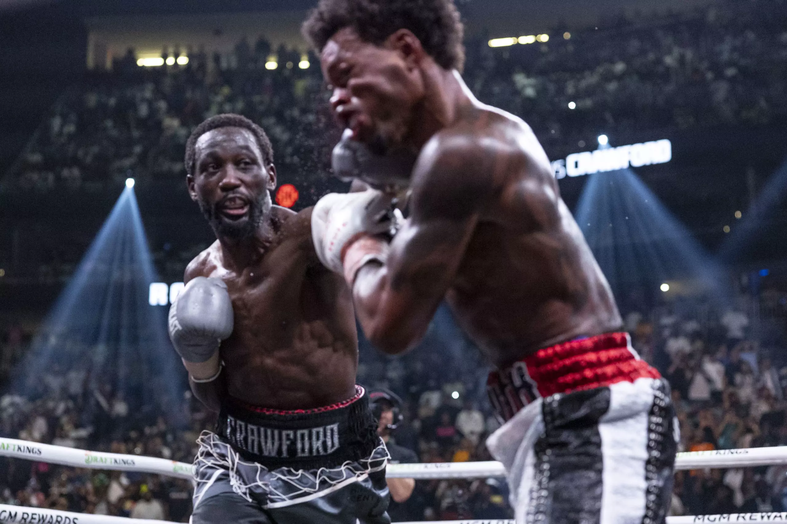 Roy Jones Jr names the best fighter in boxing after Terence Crawford's retirement