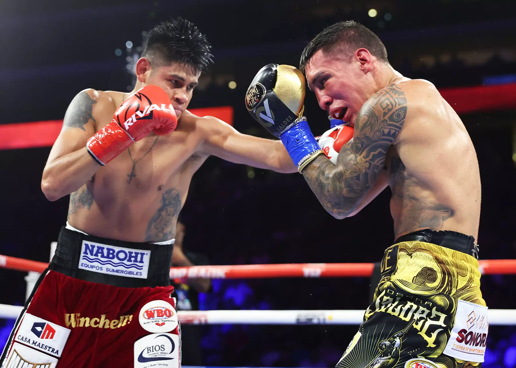 Emanuel Navarrete Wins Slugfest Against Óscar Valdez