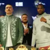 Oleksandr Usyk and Daniel Dubois pose for the cameras