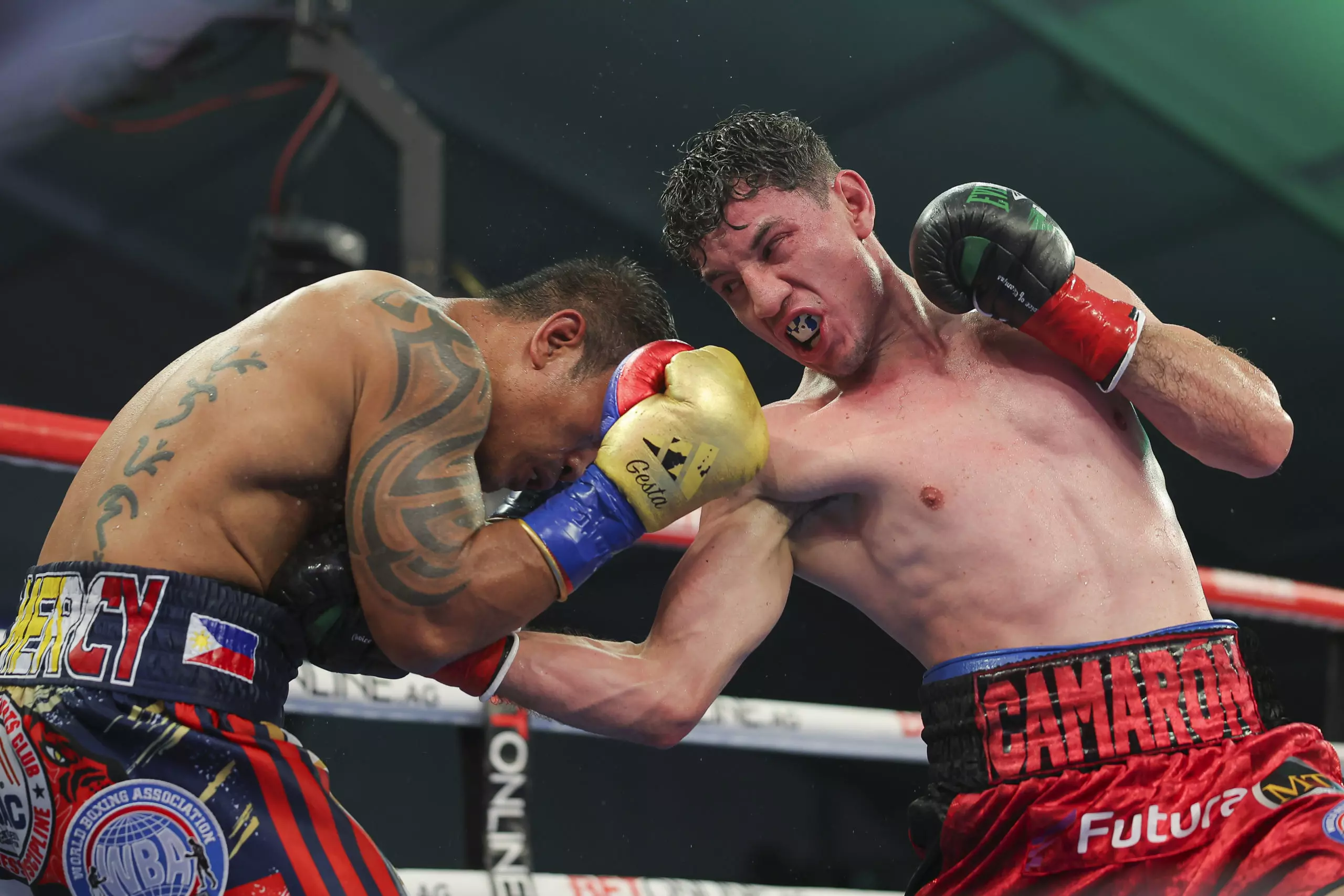 William Zepeda Stops Mercito Gesta In Six
