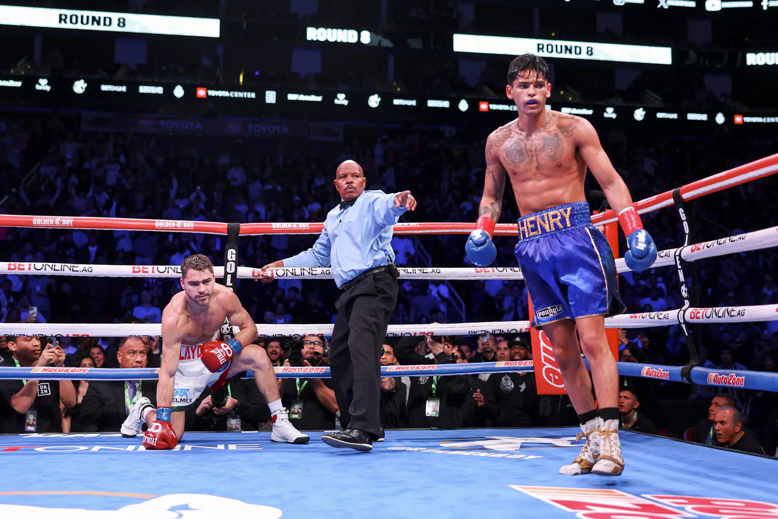 Ryan Garcia scores knockdown against Oscar Duarte