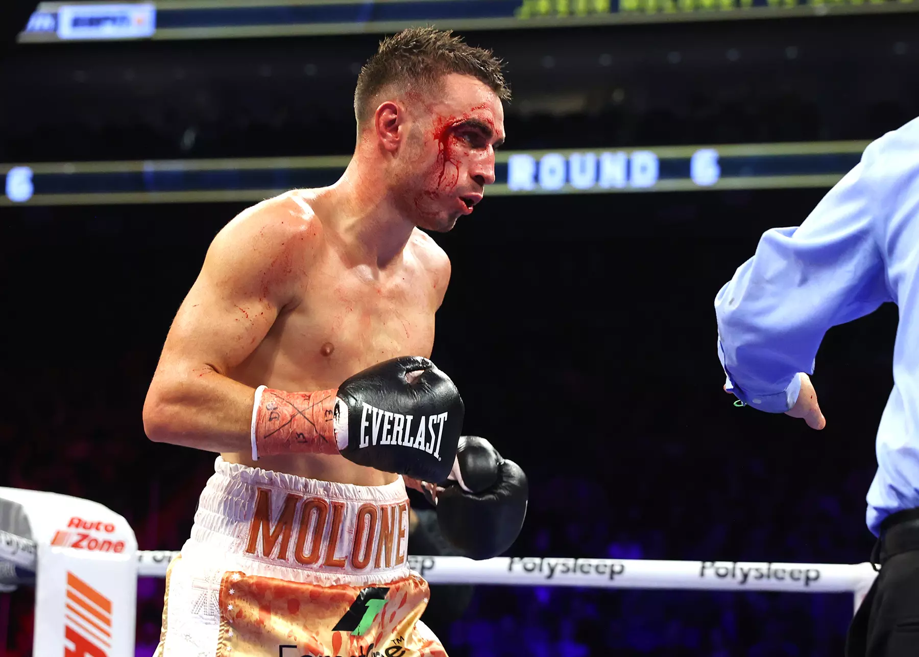 Jason Moloney against Saul Sanchez