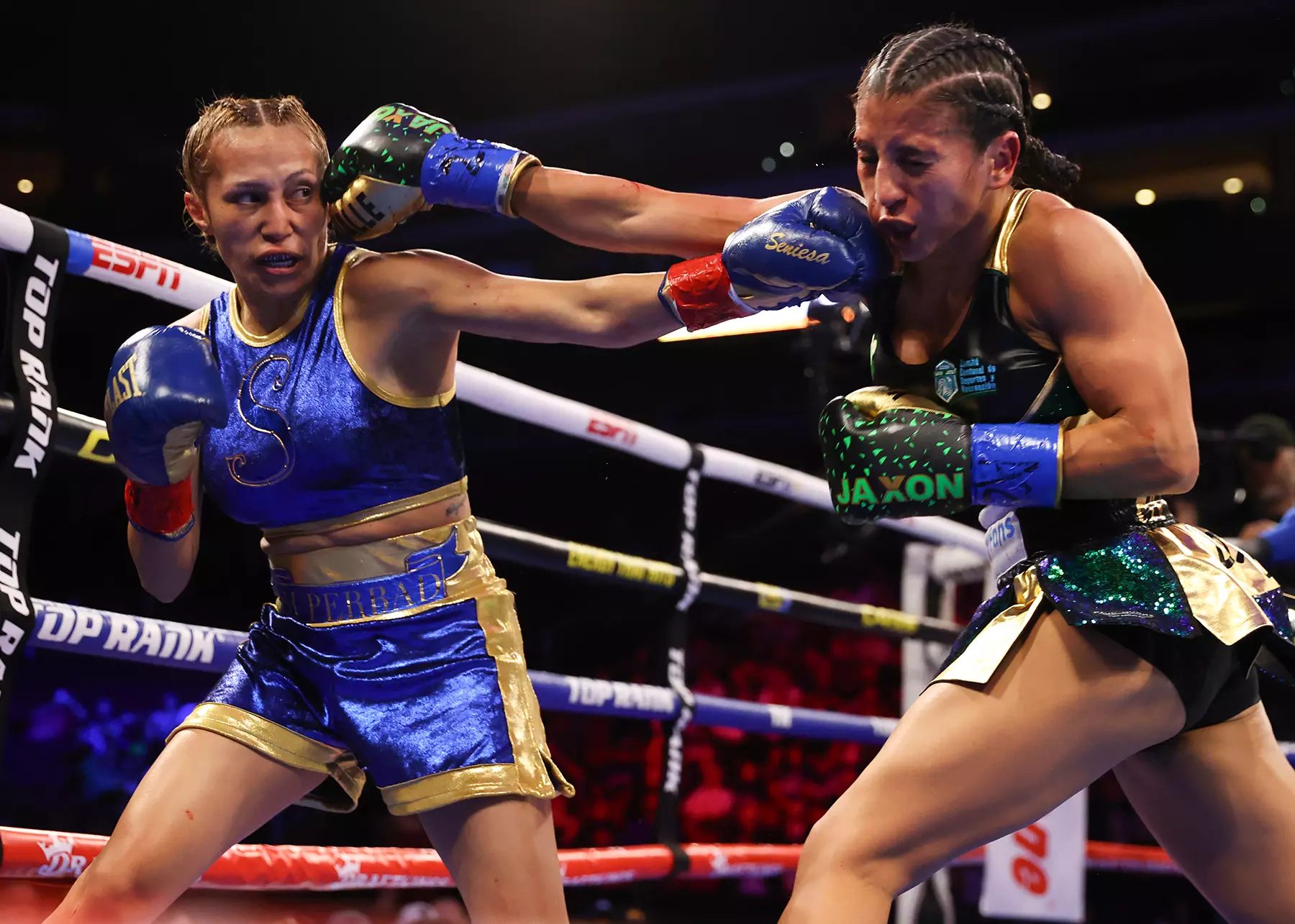 Seniesa Estrada Outboxes Yokasta Valle in Undisputed Clash